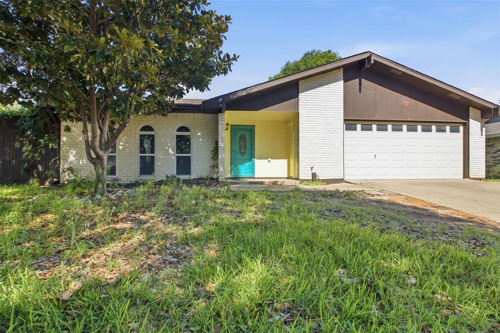 2604 Woodside Drive, Arlington