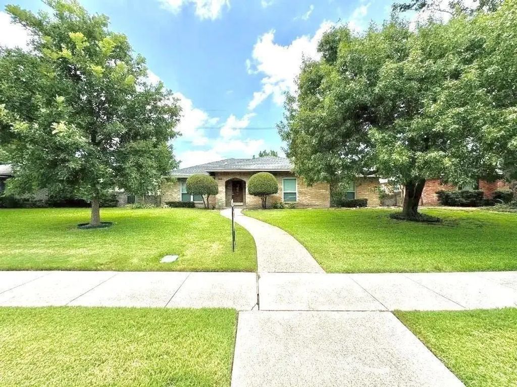 909 Hillsdale Drive, Richardson