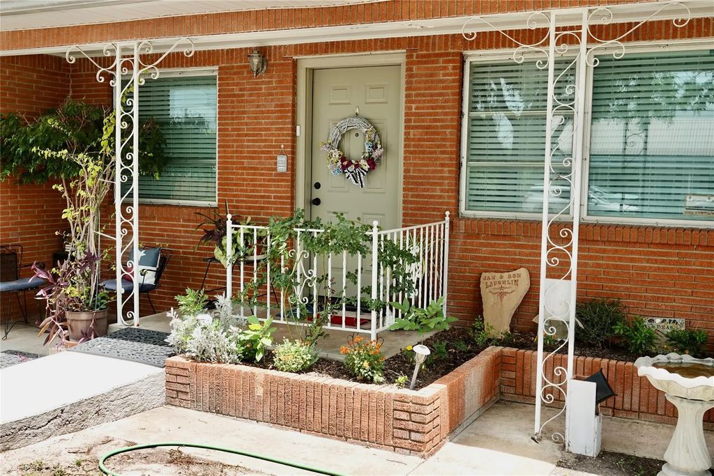 1410 Reynolds Street, Goldthwaite