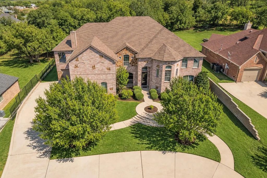 12548 Avondale Ridge Drive, Fort Worth