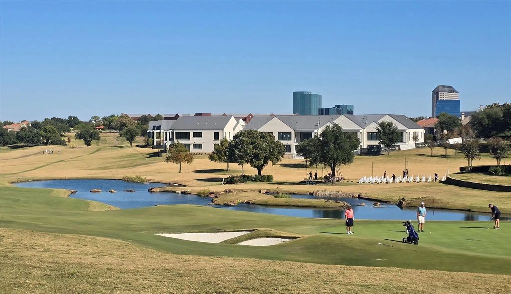 340 O Connor Ridge Boulevard 22, Irving