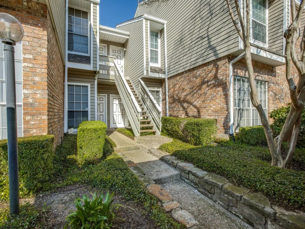 8550 Fair Oaks Crossing 204, Dallas