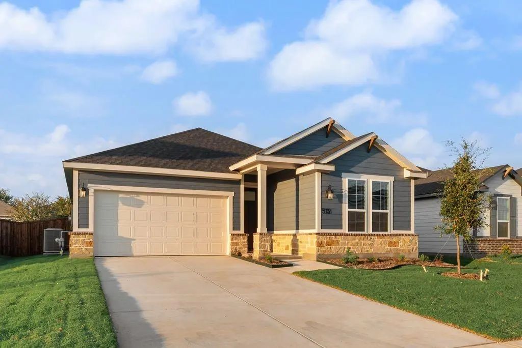 513 Marcus Lane, Crowley