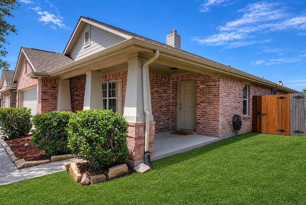 2011 Zavala, Forney