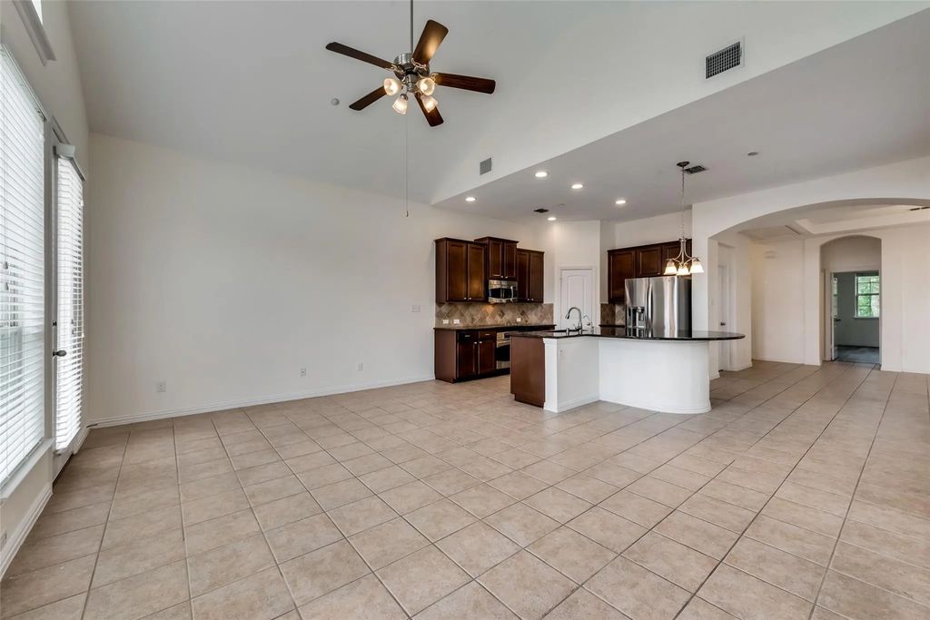1930 Loma Alta Drive, Irving