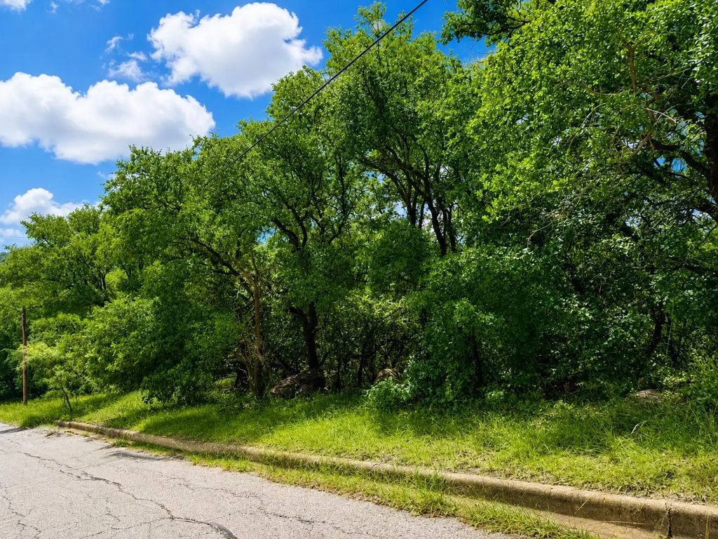 Nw 10th St, Mineral Wells