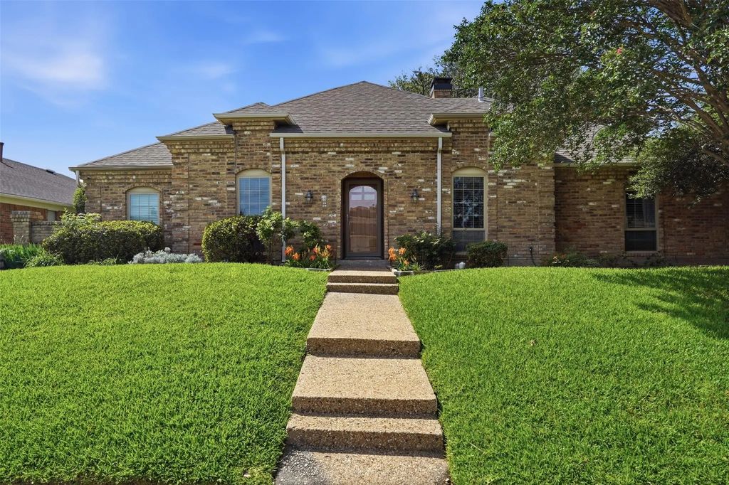 2247 Valley Mill, Carrollton