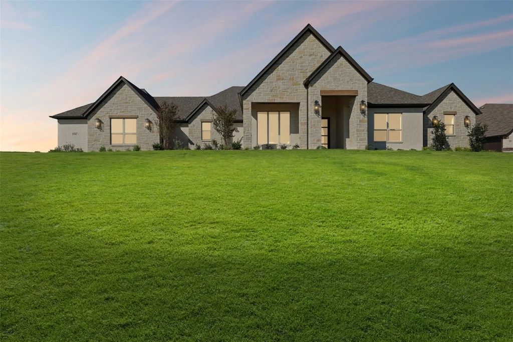 241 Martin Drive, Granbury