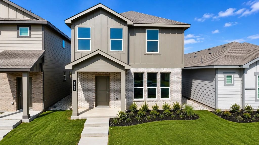 9332 Pear Butte Drive, Fort Worth