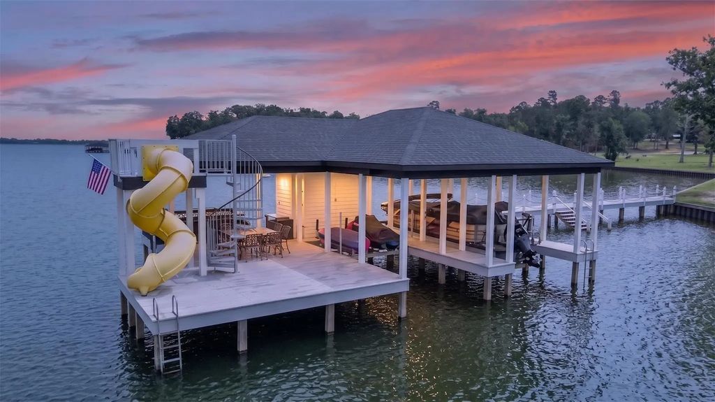 145 Private Road 52605, Pittsburg