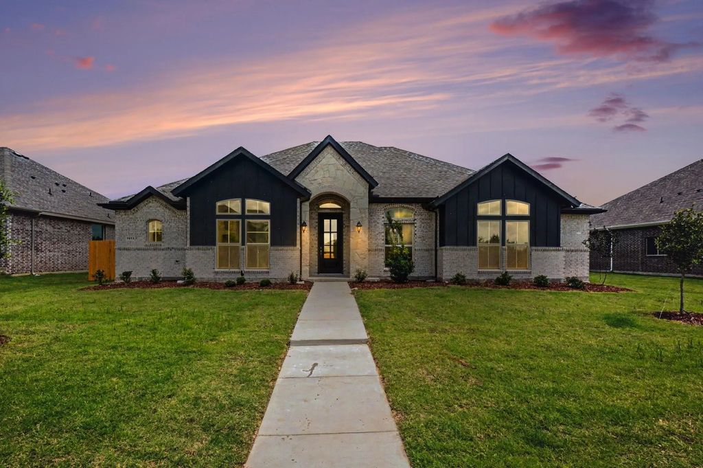 1913 Barrix Lane, DeSoto