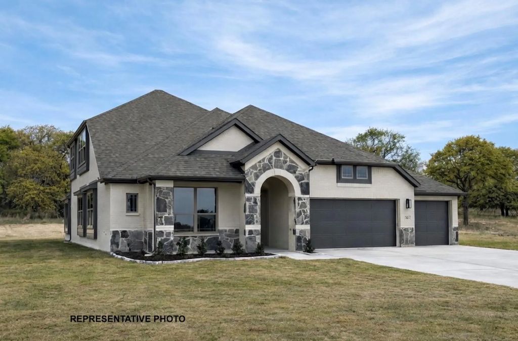 1040 Monaco Court, Springtown
