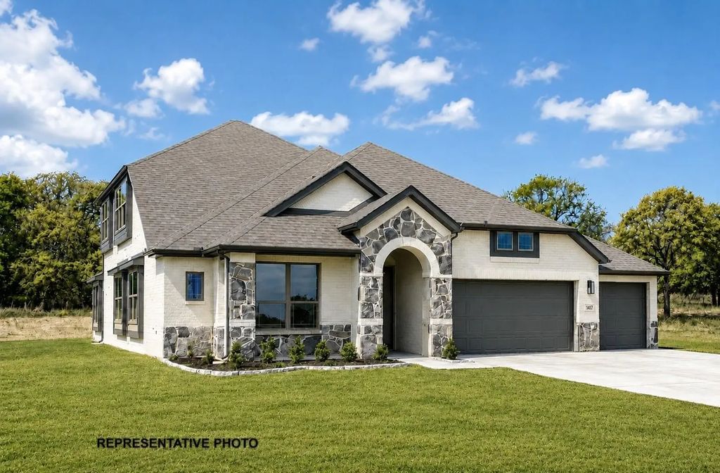 1040 Monaco Court, Springtown