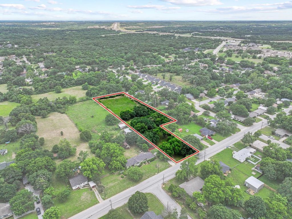2406 Loy Lake Road, Denison