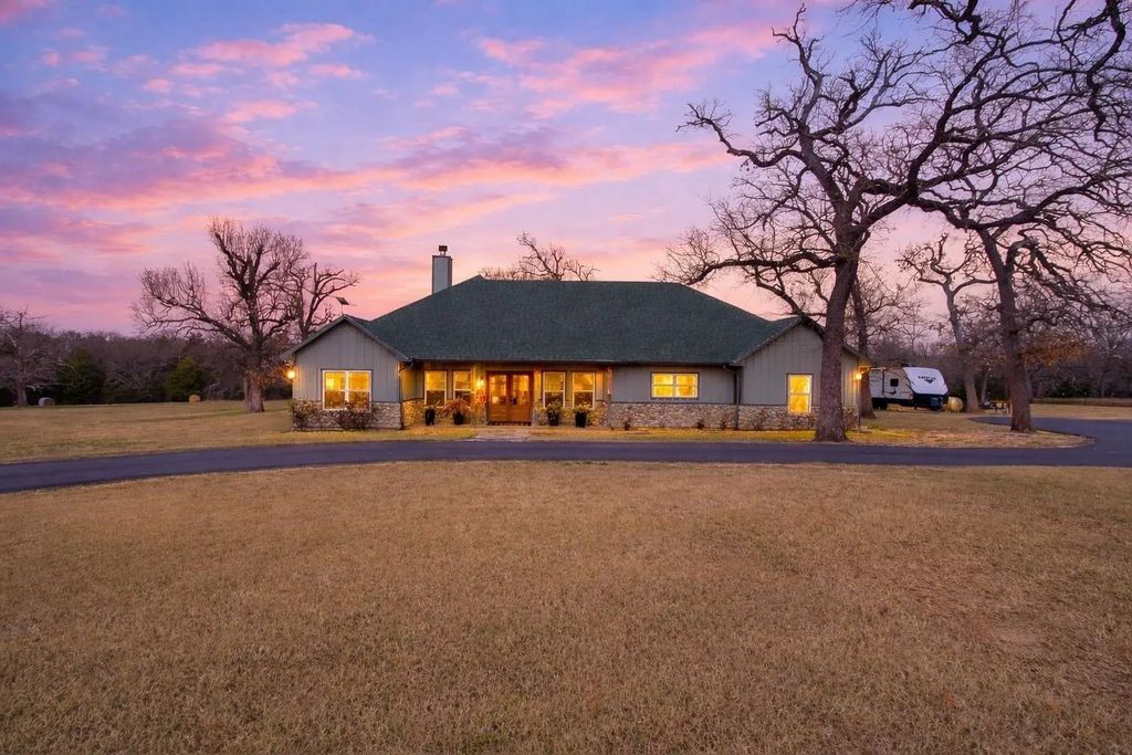 9748 County Road 1200, Athens