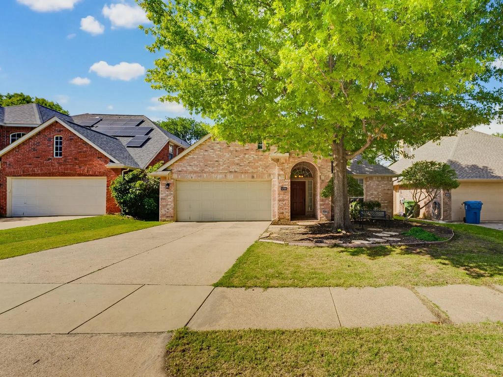 1016 Sweet Grass Trail, Flower Mound