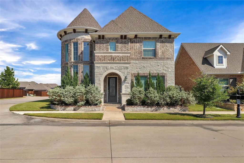 4209 Whispering Willow Way, Arlington