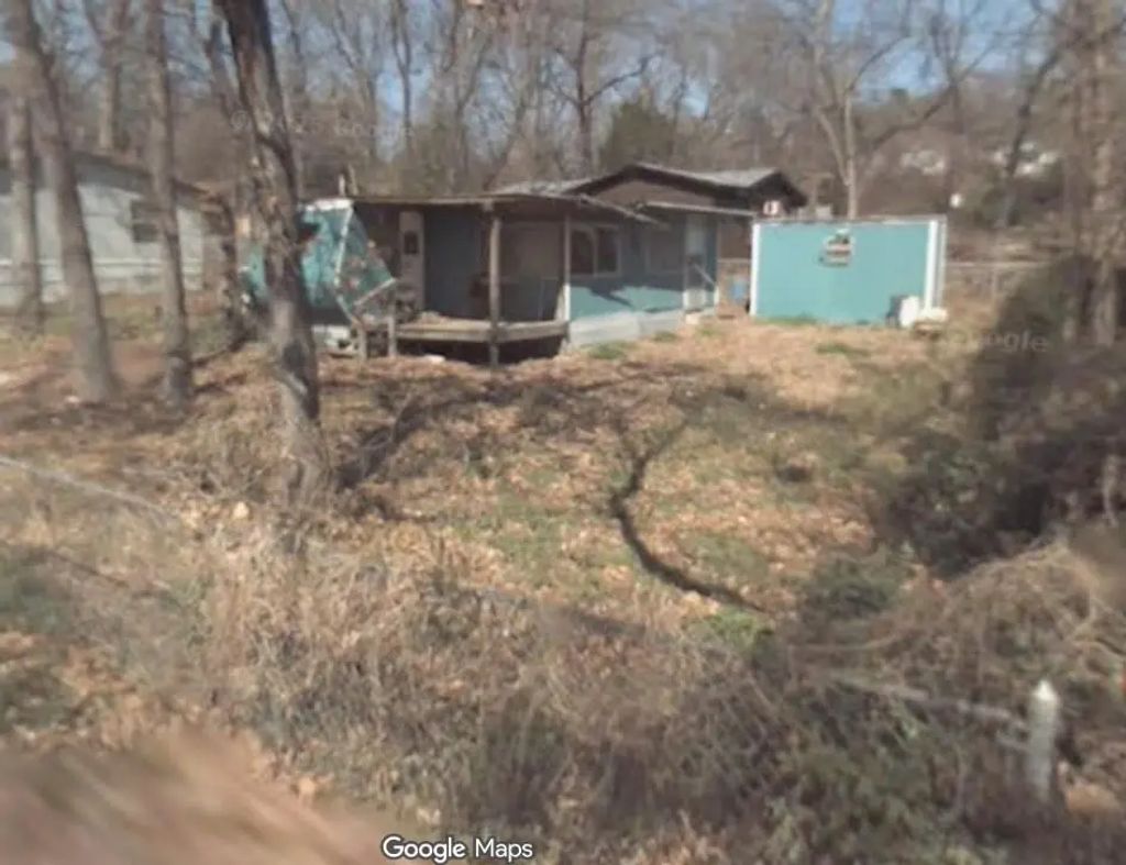 613 Turquoise Trail, Tool