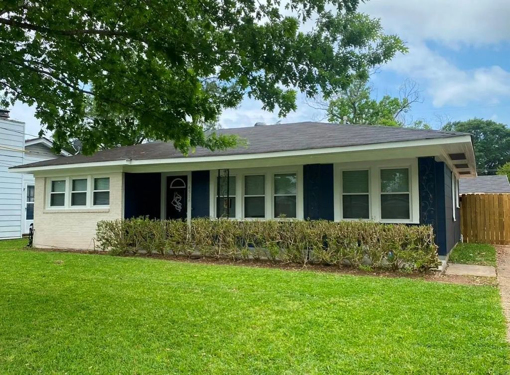4514 Akard Avenue, Shreveport