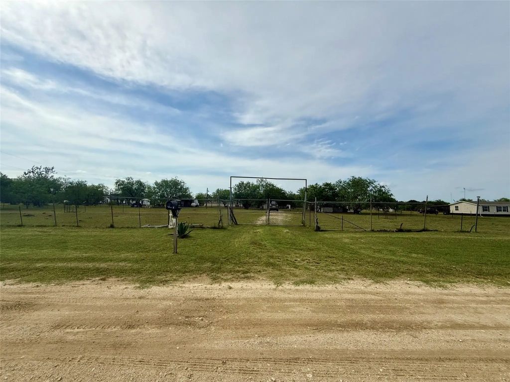 1132 Sw County Road 2348, Richland