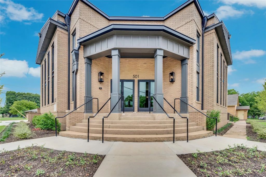 501 W Avenue F 205, Midlothian