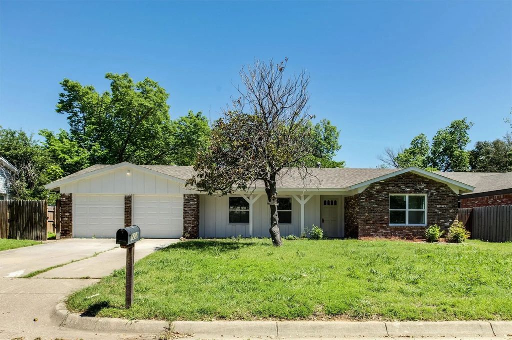4208 Ashmore Drive, North Richland Hills