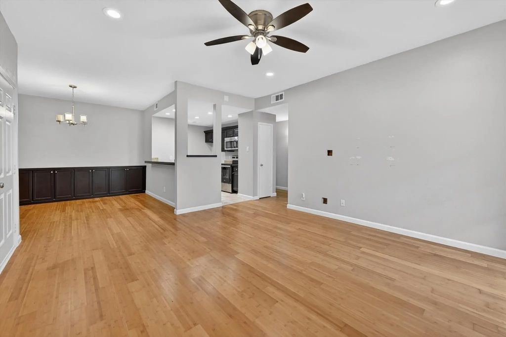 8601 Park Lane 721, Dallas
