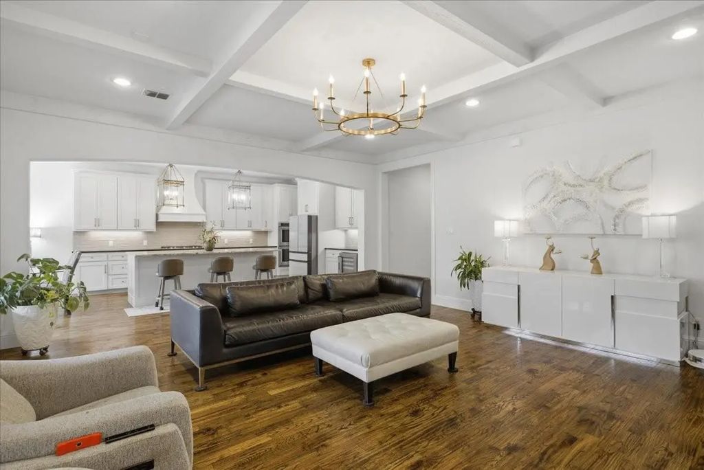 520 Point Vista Drive, Aledo