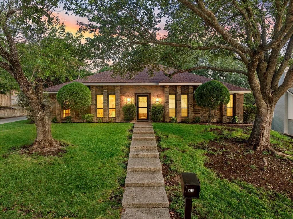 4325 Green Point Drive, Waco