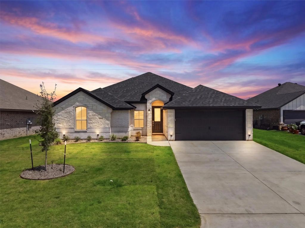 1354 Oleander Drive, Tolar