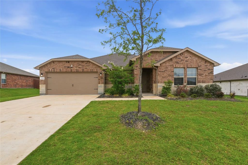 1318 Boulder Drive, Cedar Hill