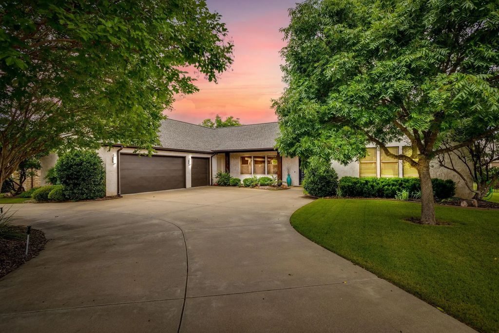 5604 Medinah Court, Granbury