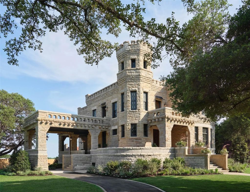 3300 Austin Avenue, Waco