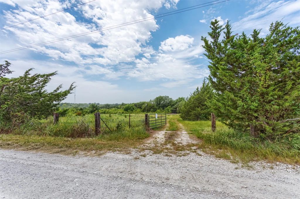 2075 County Road 151, Gainesville