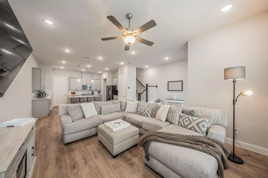12933 Couture Drive, Farmers Branch