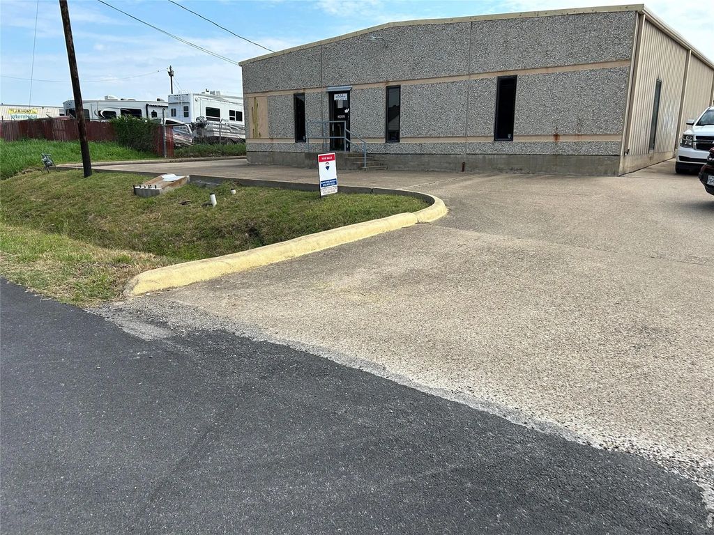 2432 Edinburgh Street, Mesquite