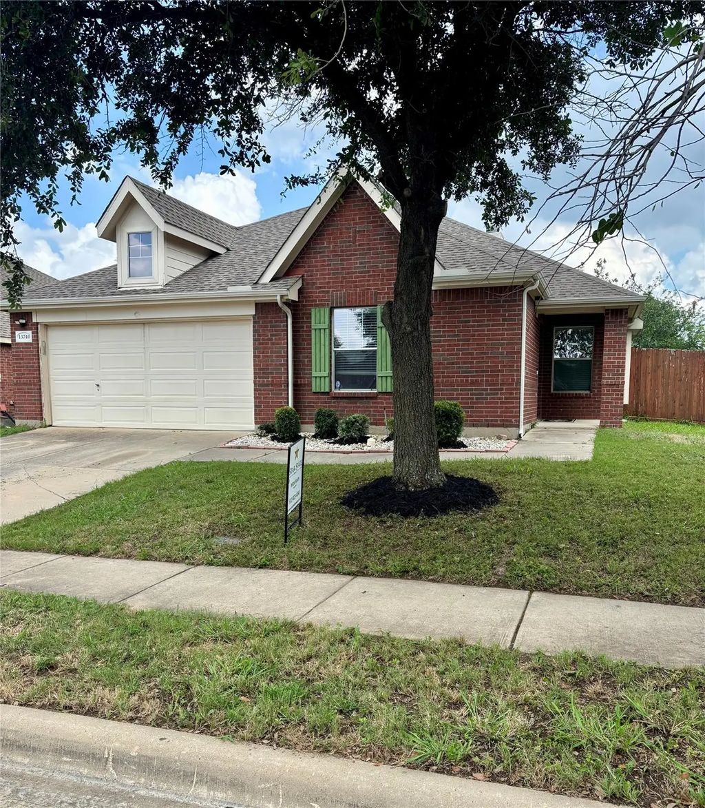13740 Village Vista Drive, Fort Worth