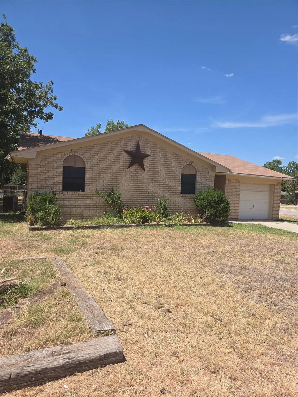 1 Skyview Court, Brownwood