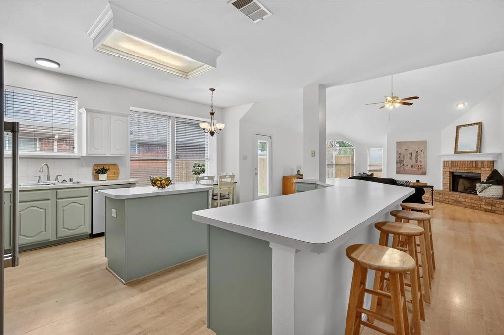 3841 Centenary Drive, Denton