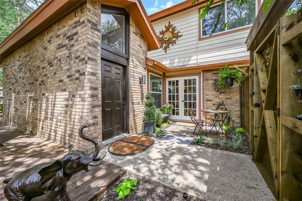 1446 Palmnold Circle W, Fort Worth