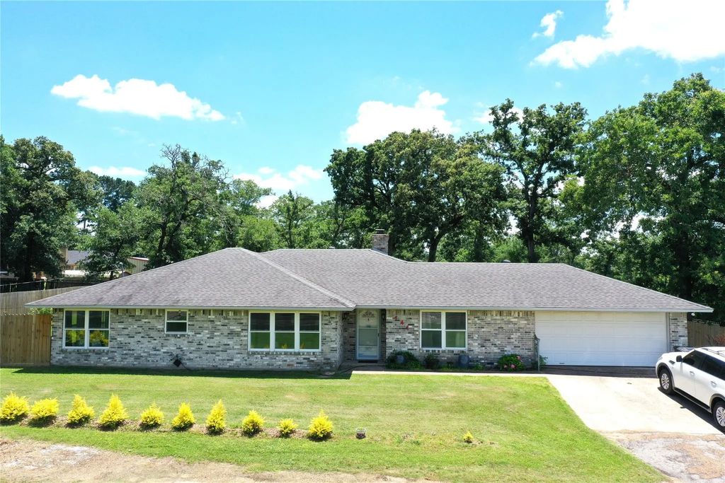 141 Fm 27 W, Fairfield