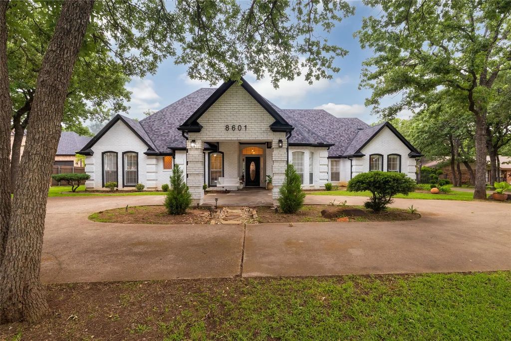 8601 Clay Hibbins Road, Keller