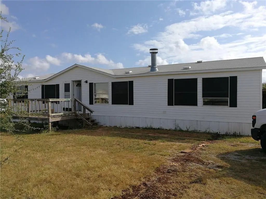 120 Pine Ridge Circle, Southmayd