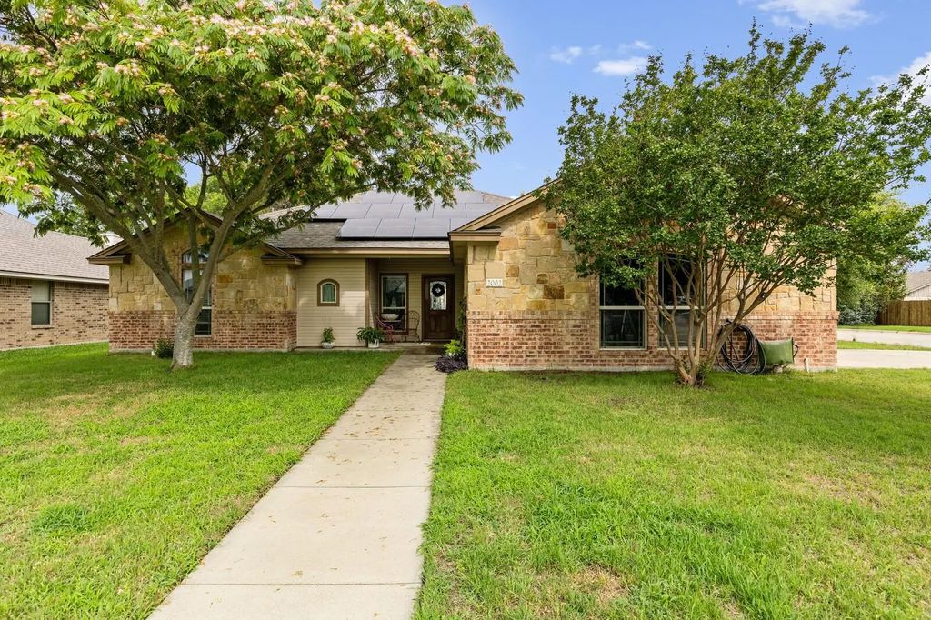 2002 Carriage House Drive, Temple