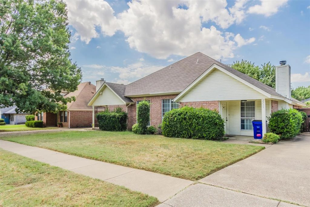 2709 Brittany Drive, Euless