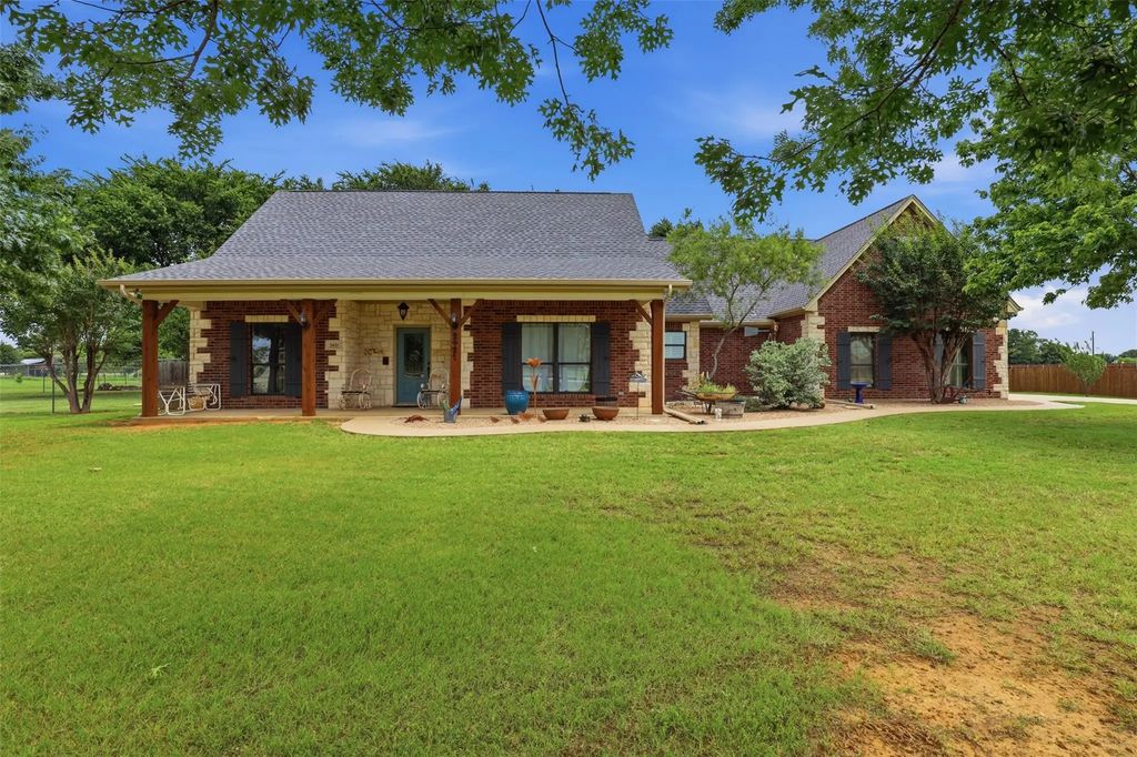 2421 Pecan Springs Road, Cleburne