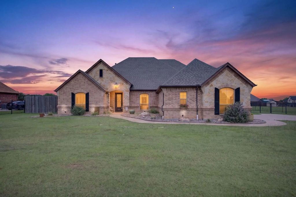7233 Granville Drive, Mansfield