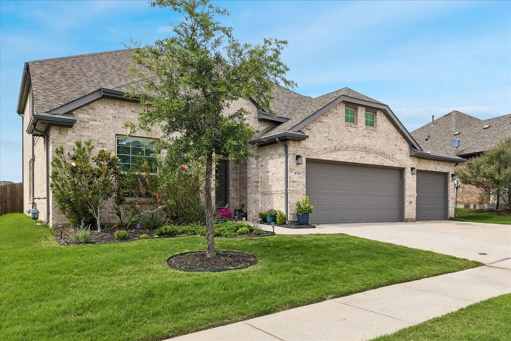 4341 Swallow Drive, Fort Worth