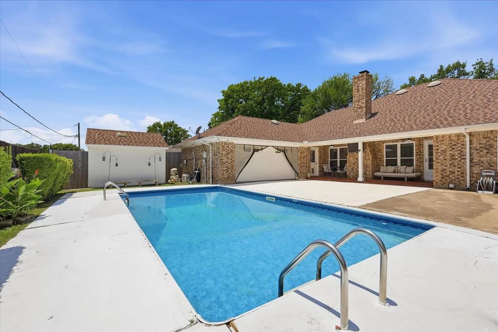 2008 Iron Horse Court, Arlington