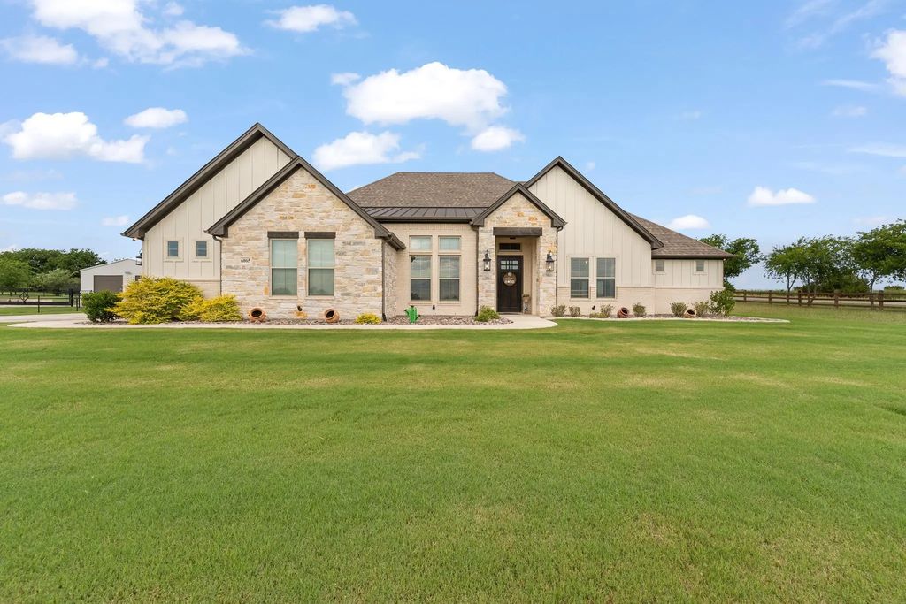 6065 Bella Terra Lane, Godley
